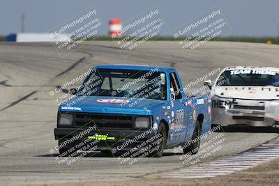media/Sep-28-2025-24 Hours of Lemons (Sun) [[5dfe0e5f6e]]/12pm (Outside Grapevine)/